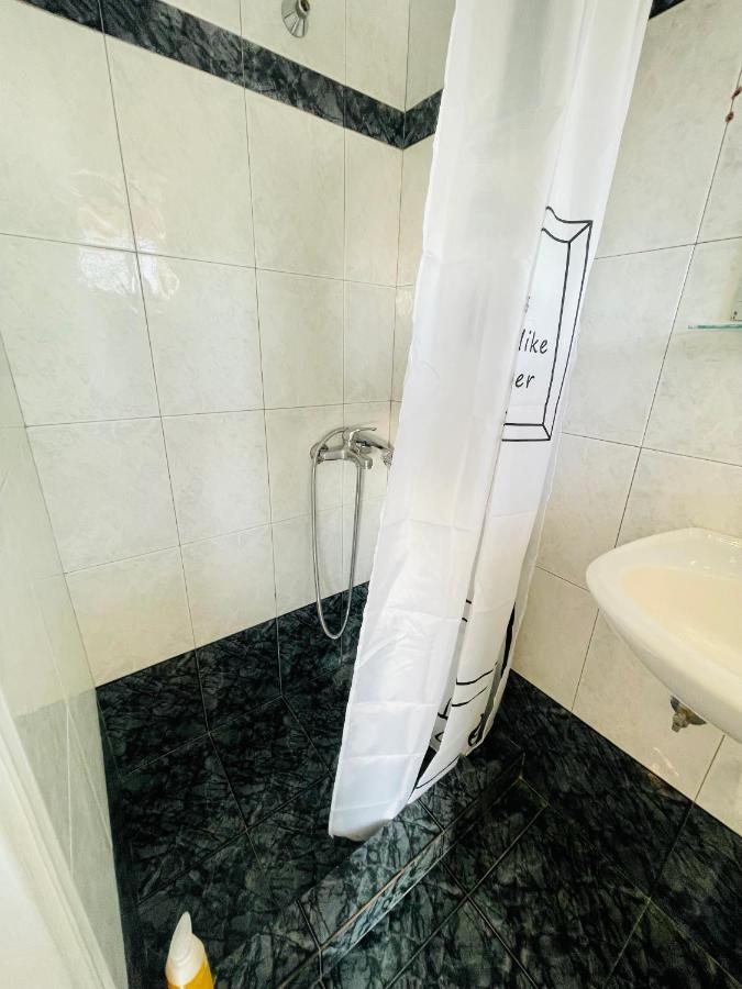 Teo'S 2 Persons Studio Deluxe Patras Ngoại thất bức ảnh